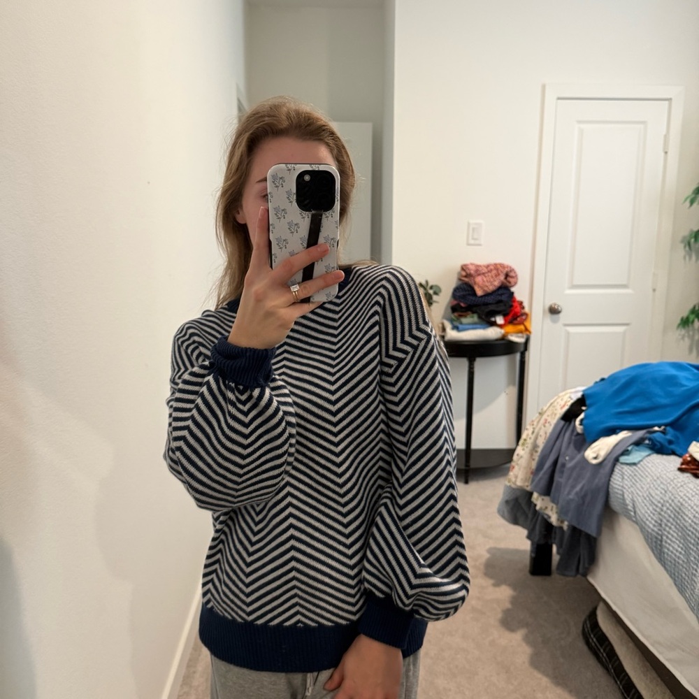 Chevron Patterned Navy and White Sweater